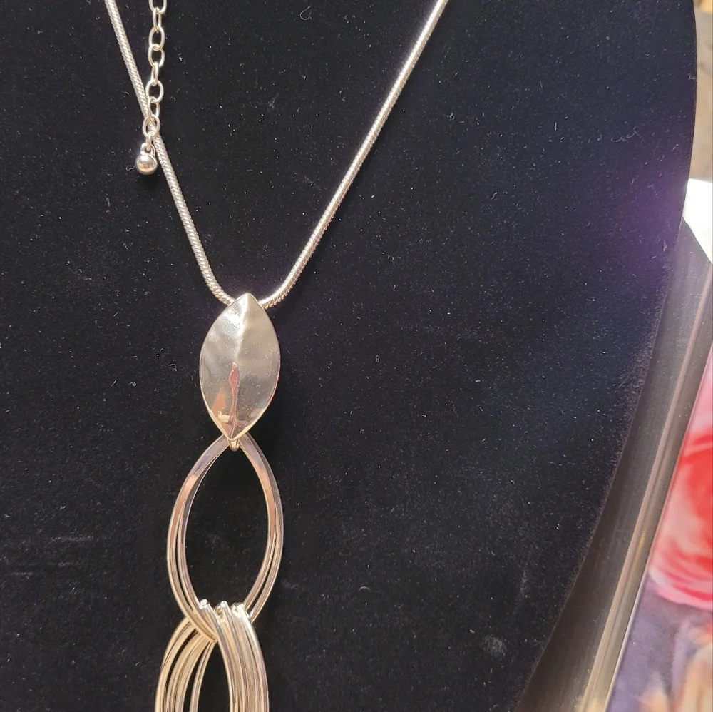 necklace - Picture 2 of 2